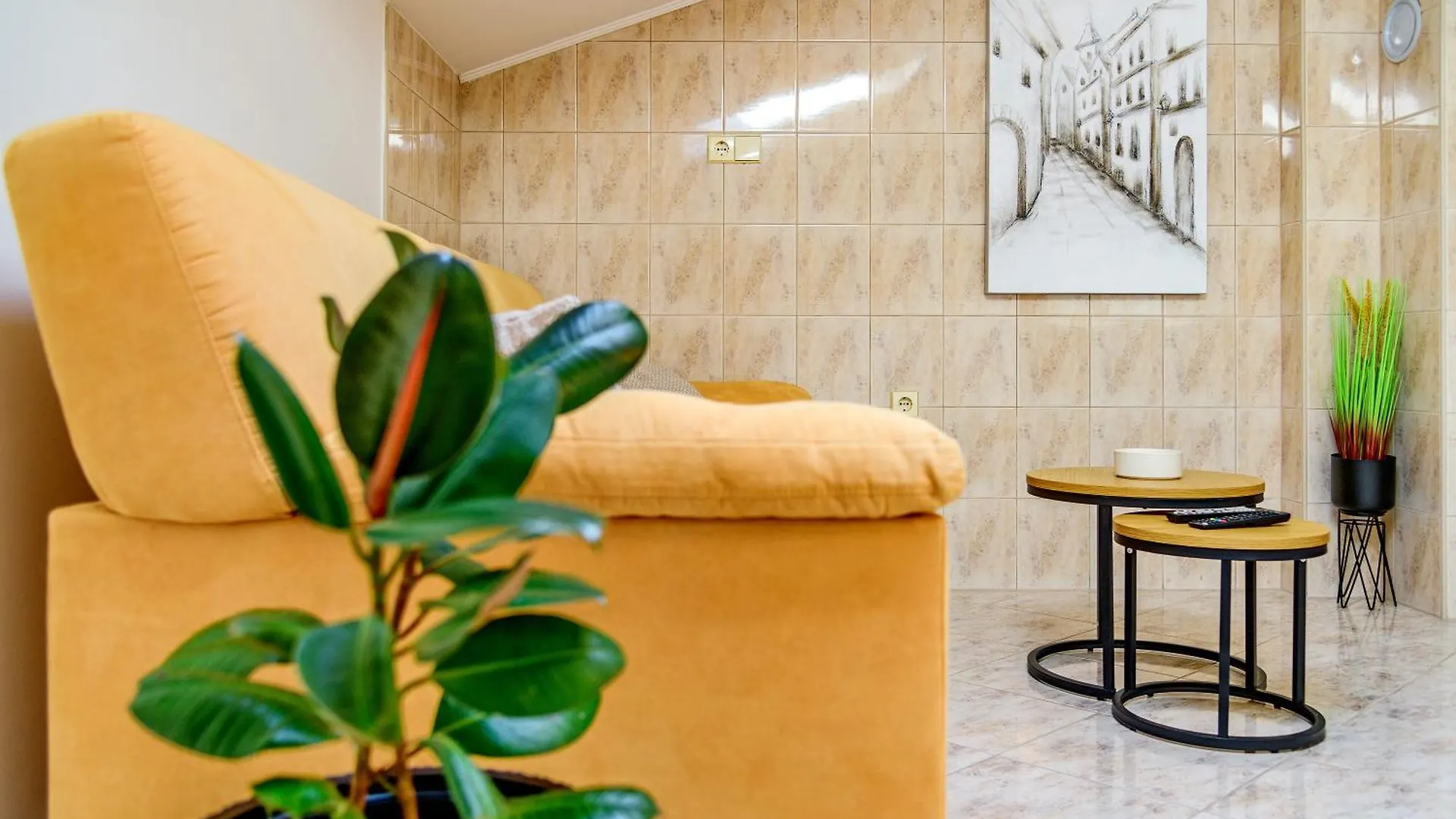 Duplex Apartment In Peaceful Area - زادار 0*,