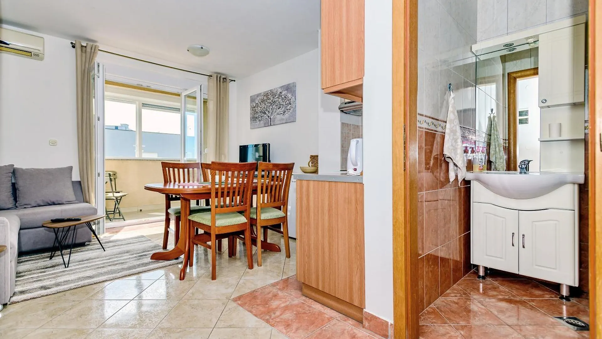 Duplex Apartment In Peaceful Area - زادار