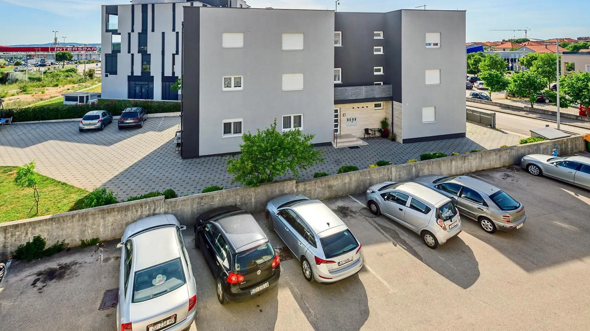 Duplex Apartment In Peaceful Area - زادار